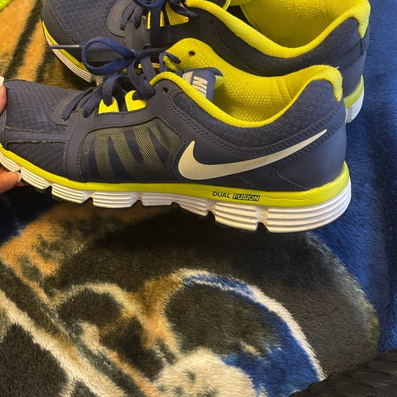 Men’s Nikes! - Picture 3 of 5